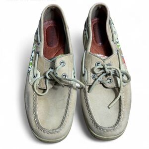 Woman’s Tan Boat Shoes
